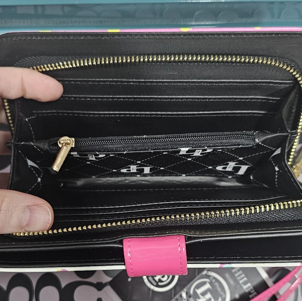 La Philipe Miami Pink Pop Art Lips Cherry Wristlet Wallet LP1004 NIB‎
